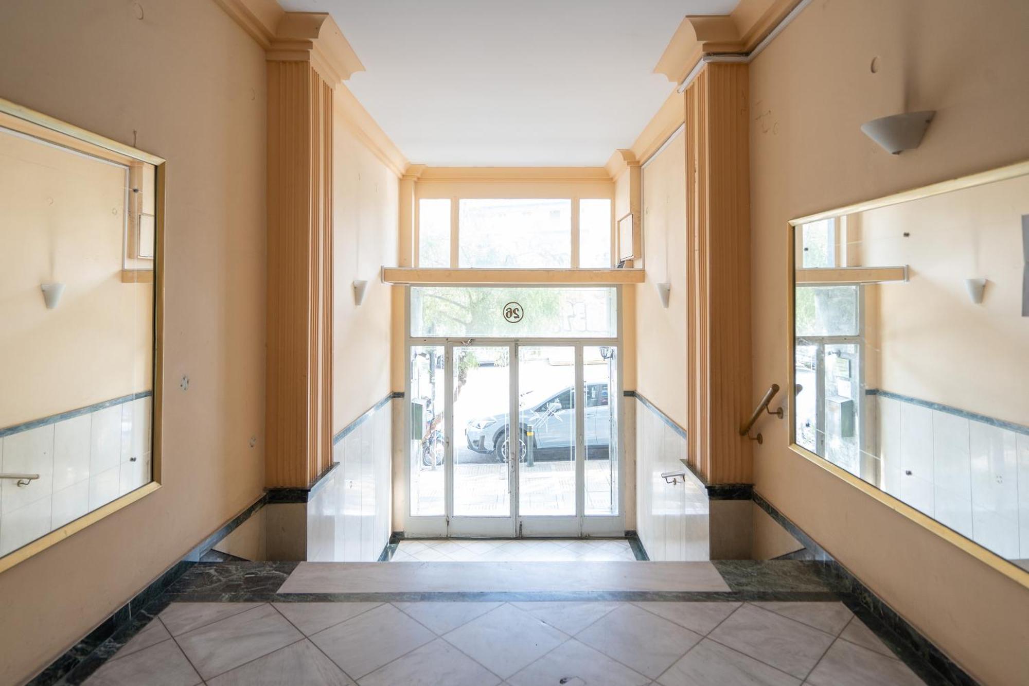 Stunning Cozy Apartment In Афіни Екстер'єр фото