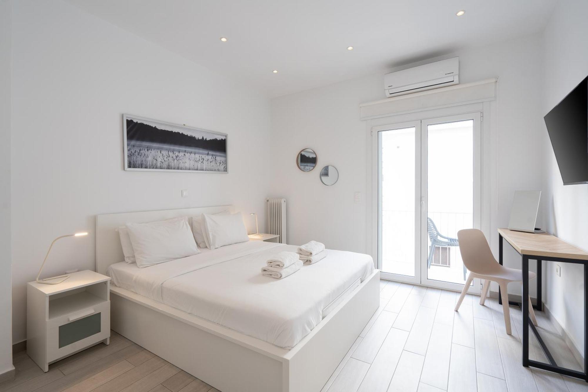Stunning Cozy Apartment In Афіни Екстер'єр фото